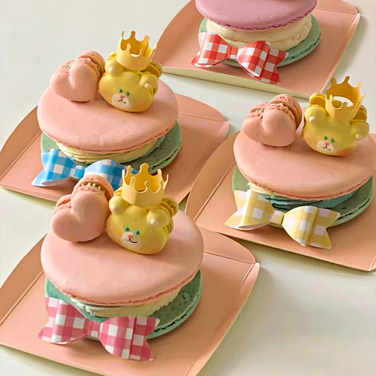 10Pcs Mini Crown Cake Toppers